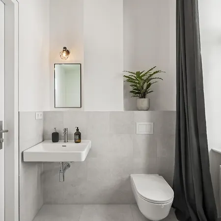 The Strassburger, Stylish 3 Bedroom Apartment In Downtown Berlin Exterior photo