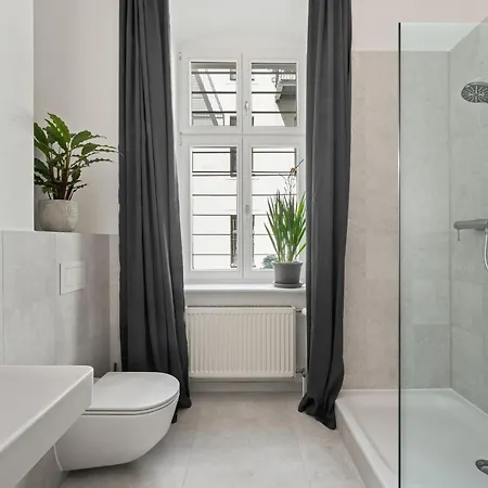 The Strassburger, Stylish 3 Bedroom Apartment In Downtown Berlin Exterior photo